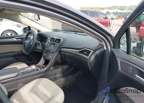 2017 Ford Fusion S z USA, uszkodzony, nr VIN 3FA6P0G74HR154060